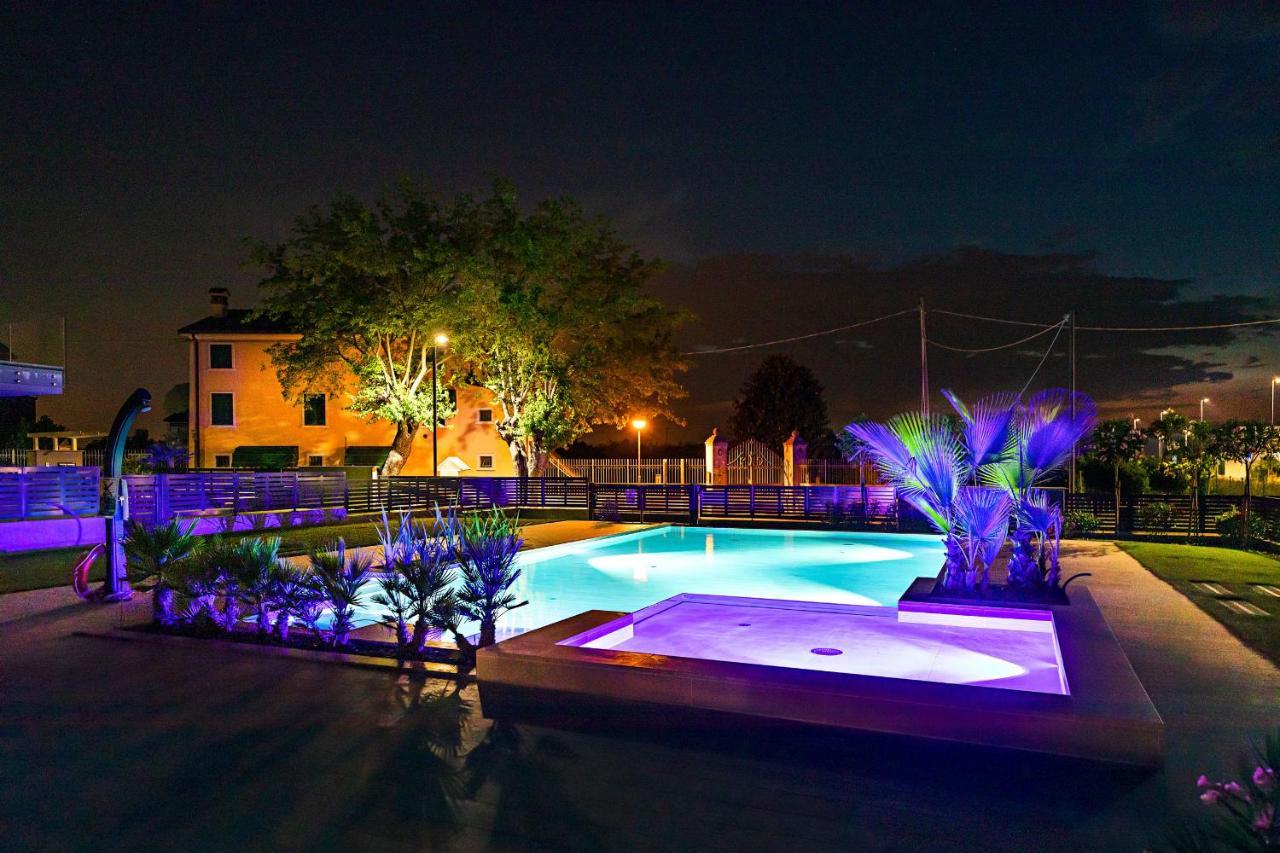 Una Terrazza Sul Lago A2 Con Piscina By Wonderful Italy Leilighet Peschiera del Garda Eksteriør bilde